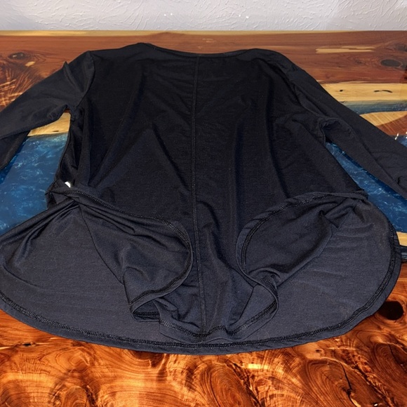 Antonio Melani black workout shirt - Picture 6 of 6